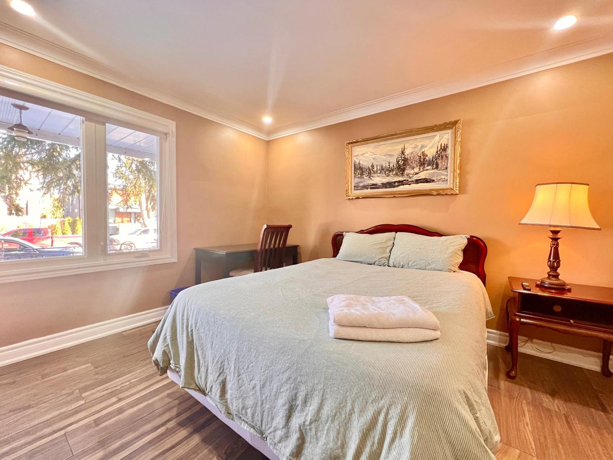Upgraded Rooms With Bath 7-Min To Subway Near Downsview Rogers Stadium Toronto Exterior photo